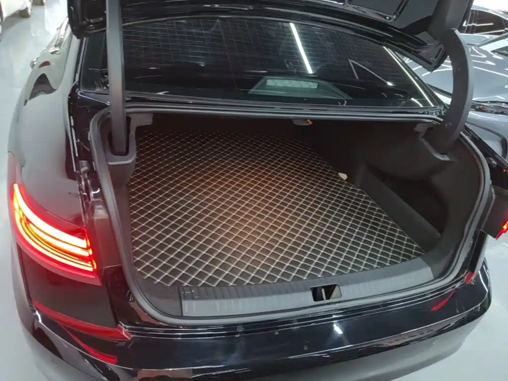 Volkswagen Passat PHEV — миниатюра 19
