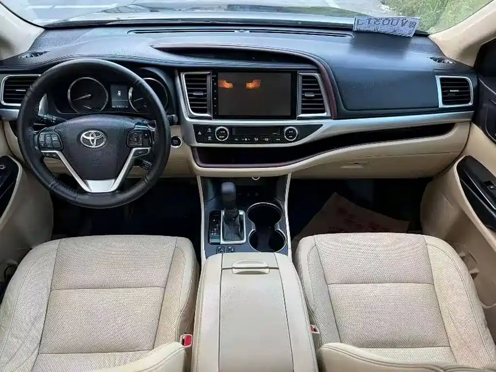 Toyota Highlander — миниатюра 5
