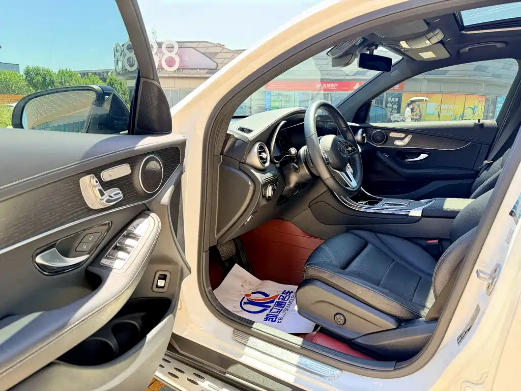 Mercedes-Benz GLC 2021 GLC 300 4MATIC SUV