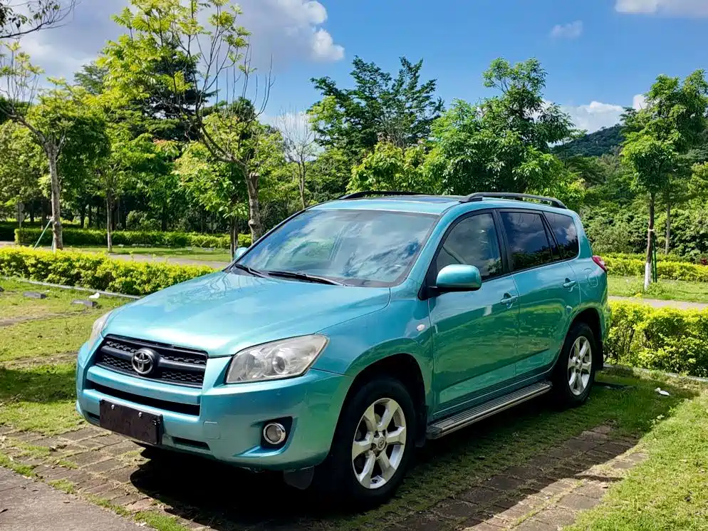 Toyota RAV4 — миниатюра 13