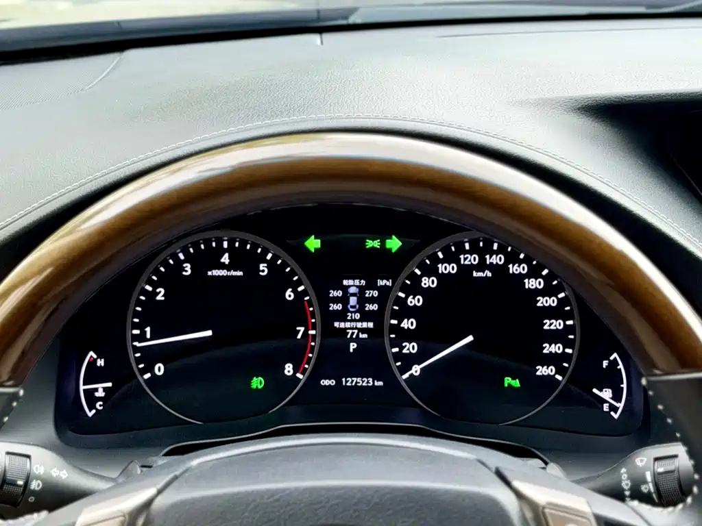 Lexus ES — миниатюра 16