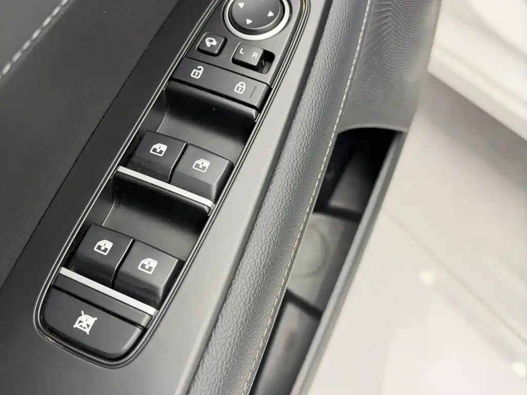 Kia K3 — миниатюра 8