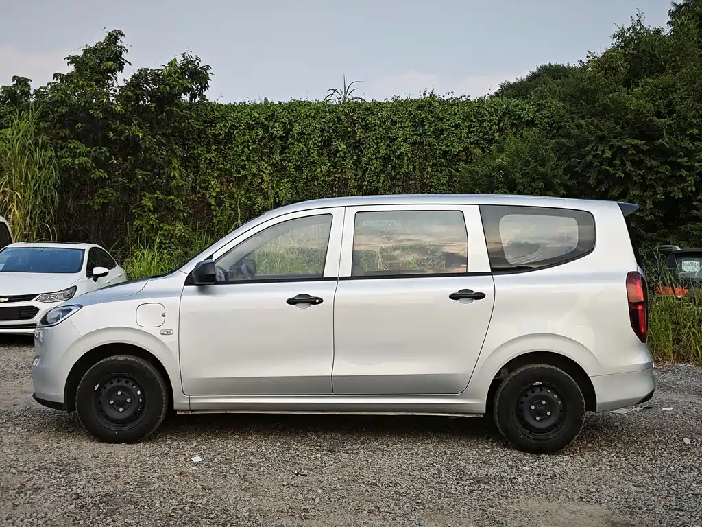 Wuling Hongguang EV — миниатюра 6