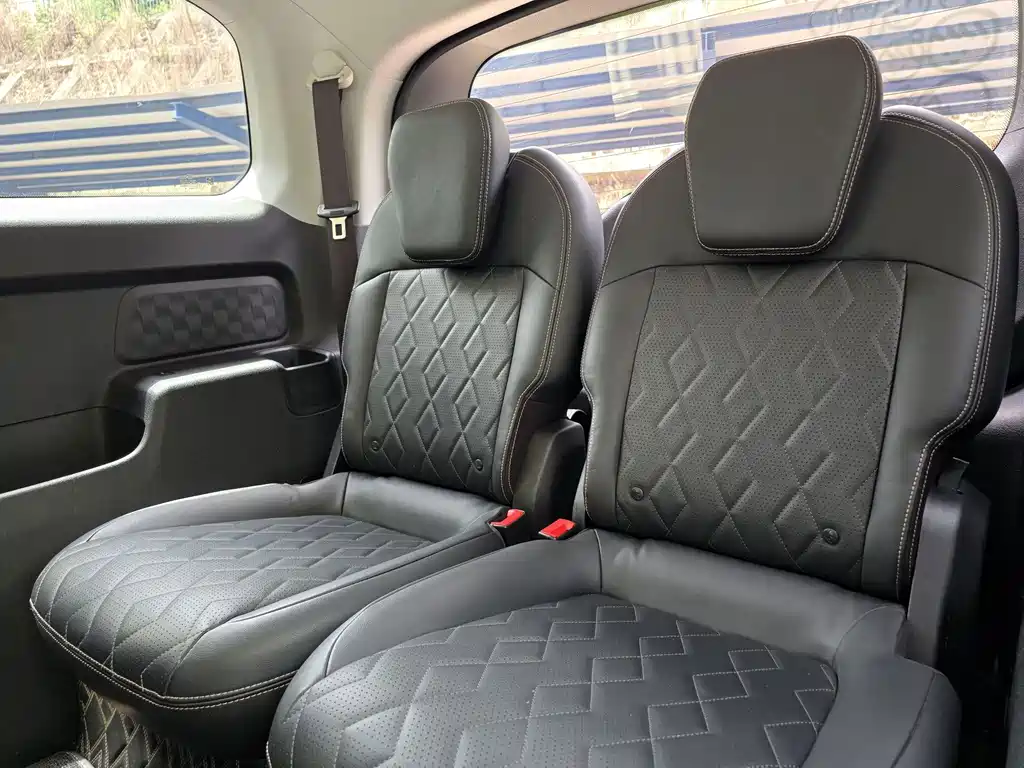 Baojun KiWi EV — миниатюра 10