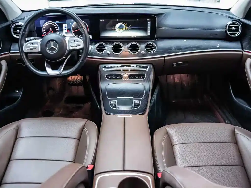 Mercedes-Benz E-Class — миниатюра 5