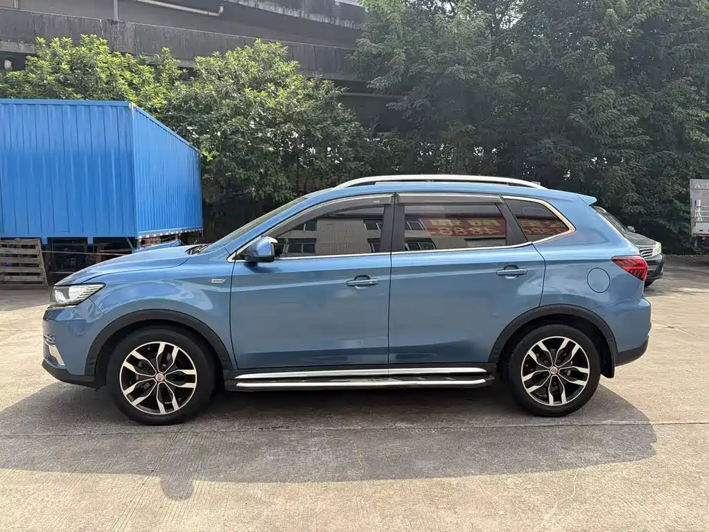 Roewe RX5 — миниатюра 8