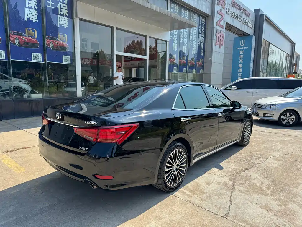 Toyota Crown — миниатюра 16