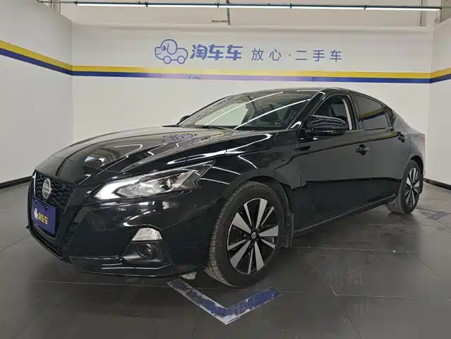 NISSAN TEANA