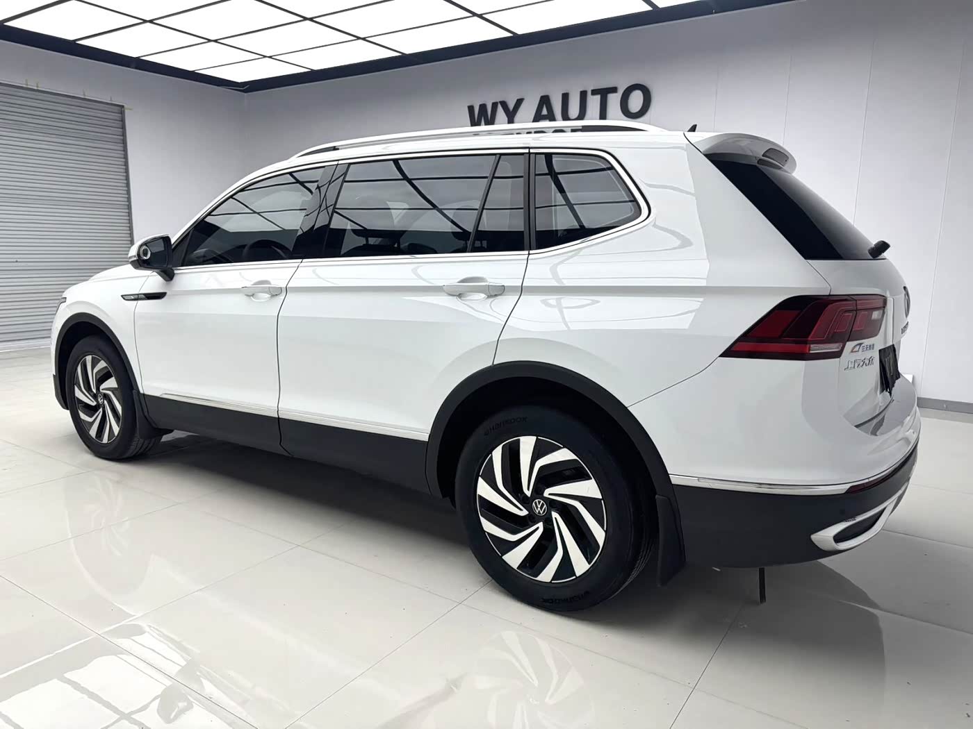 Volkswagen Tiguan L 1.4 л 2022 г. Белый, пробег 35000 км