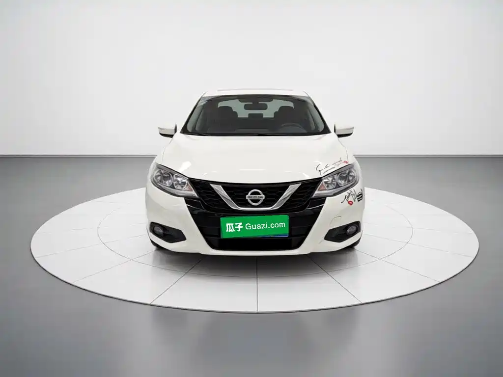 Nissan Tiida — миниатюра 2