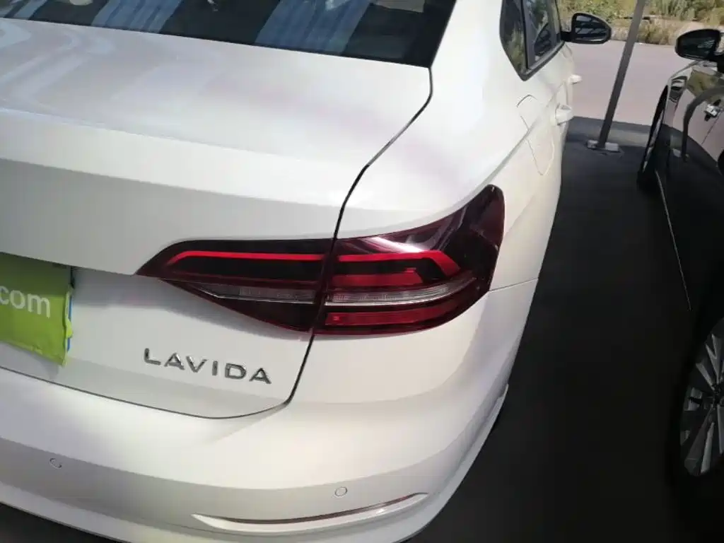 Volkswagen Lavida — миниатюра 8