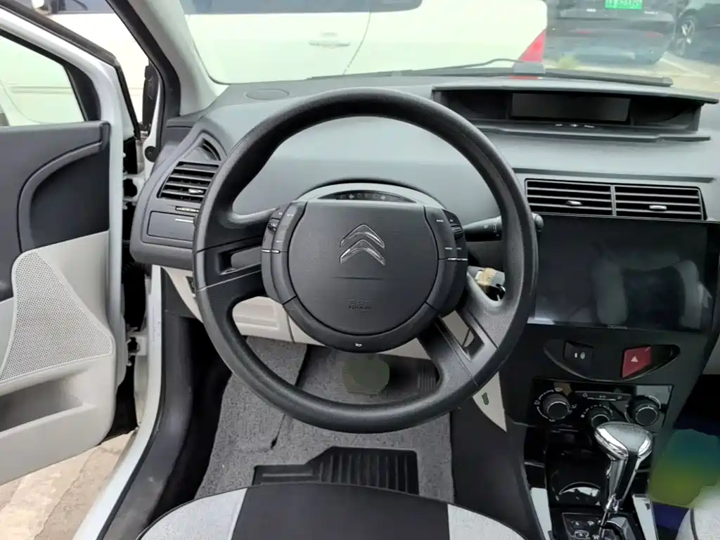 Citroen C-Quatre — миниатюра 11