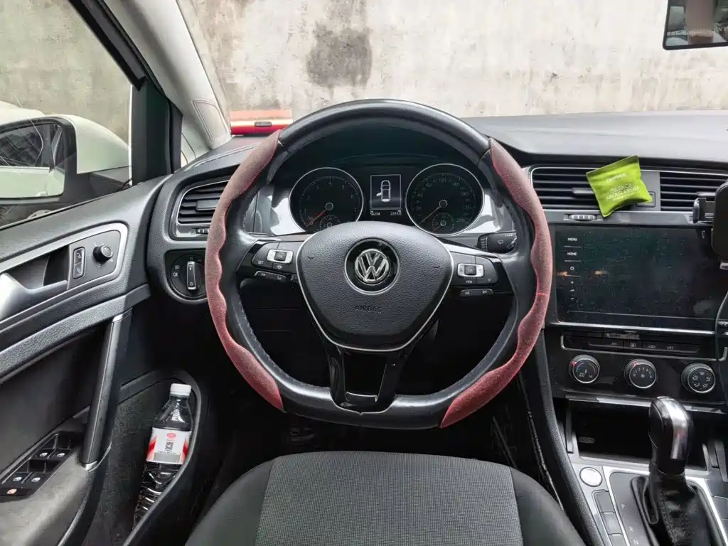 Volkswagen Golf — миниатюра 6