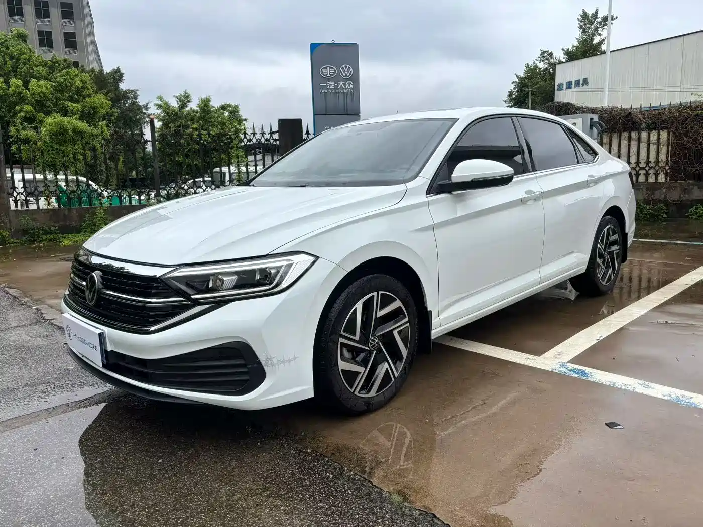 速腾 2026款 3000万辆甄选款 300TSI DSG 超越版 2025