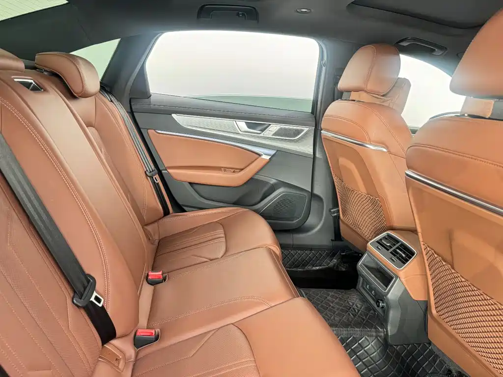 Audi A6L — миниатюра 8