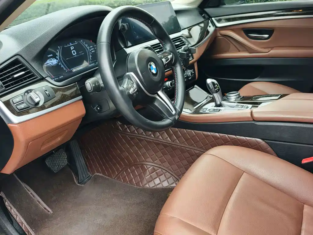 BMW 5 Series — миниатюра 4