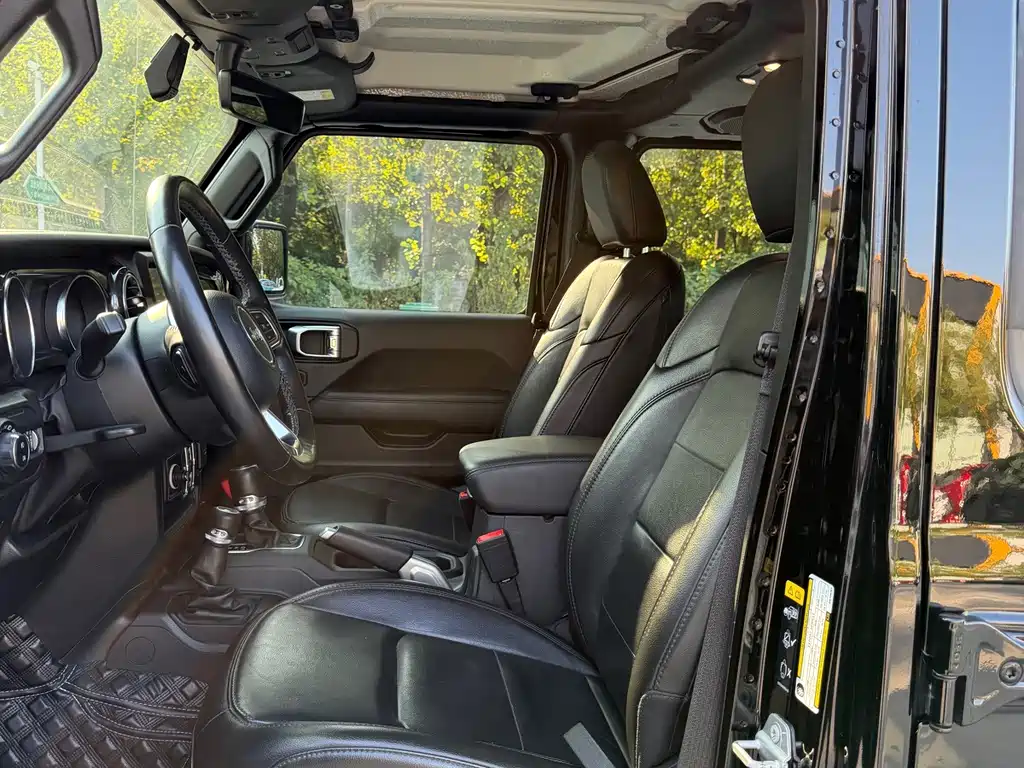 Jeep Wrangler — миниатюра 16