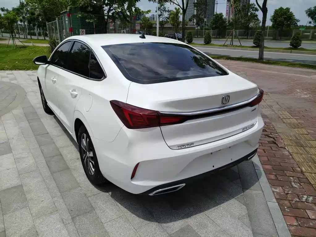 Changan Eado — миниатюра 9