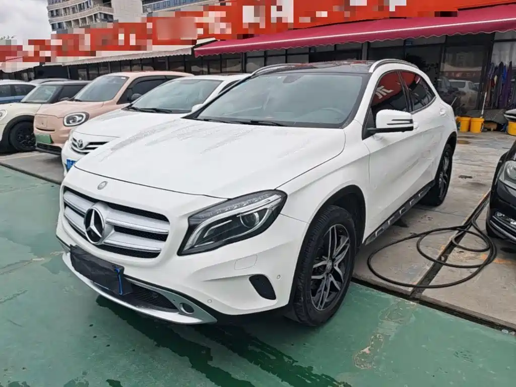 Mercedes-Benz GLA 2015 GLA 200 Fashion