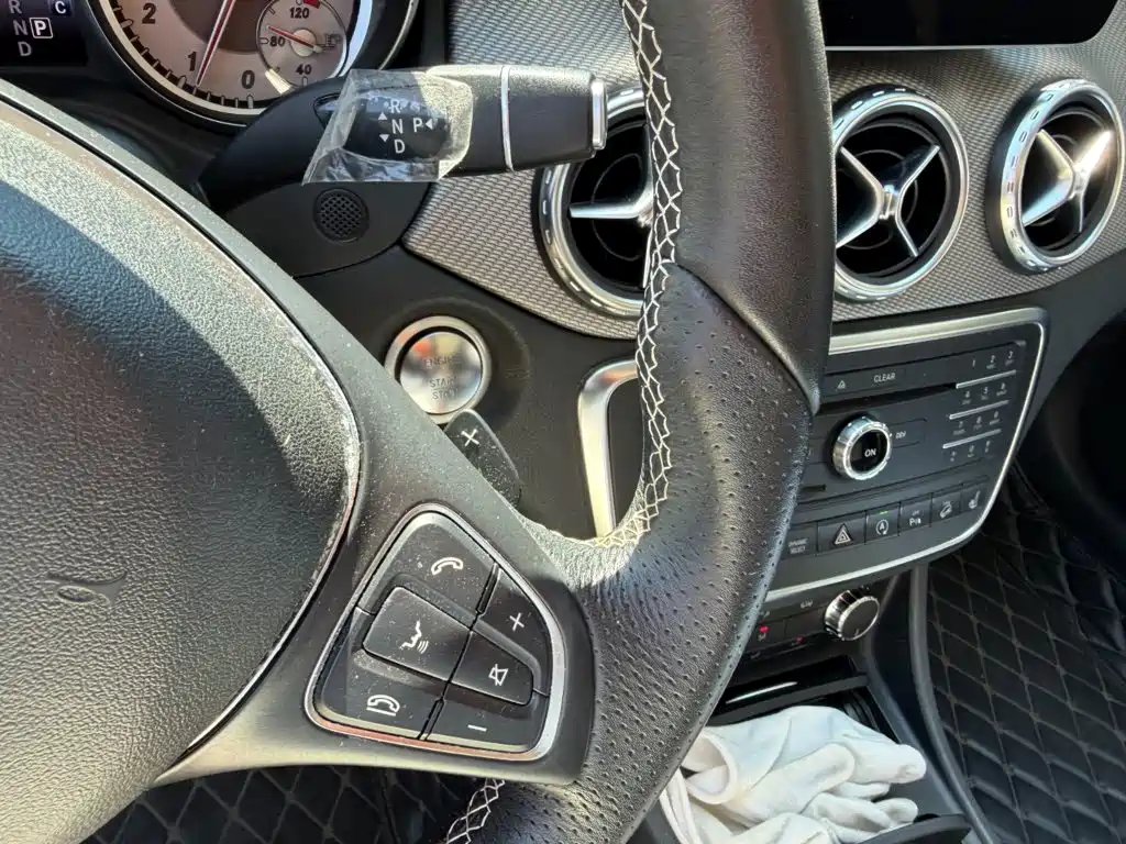 Mercedes-Benz GLA — миниатюра 10