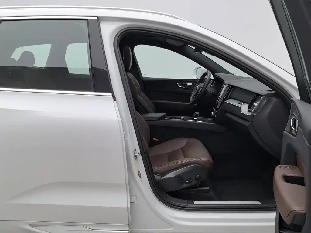 Volvo XC60 — миниатюра 23