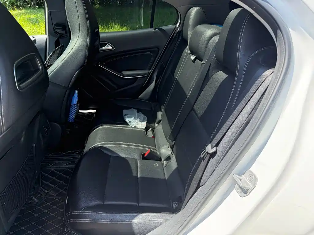 Mercedes-Benz GLA — миниатюра 12