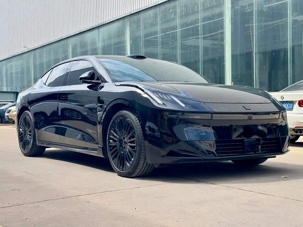 Lynk & Co 10 — миниатюра 3