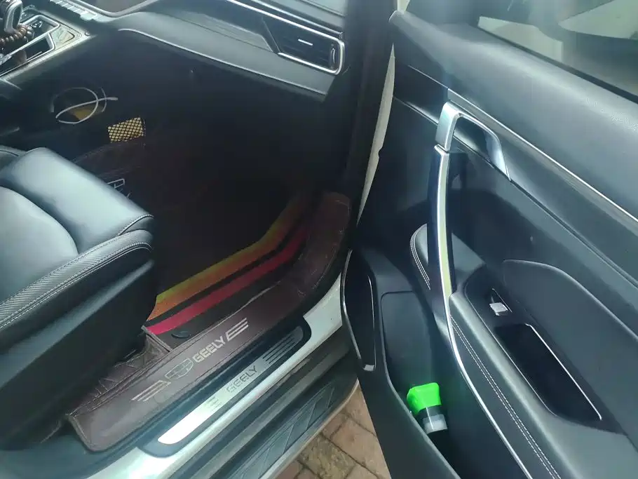 Geely Boyue — миниатюра 8