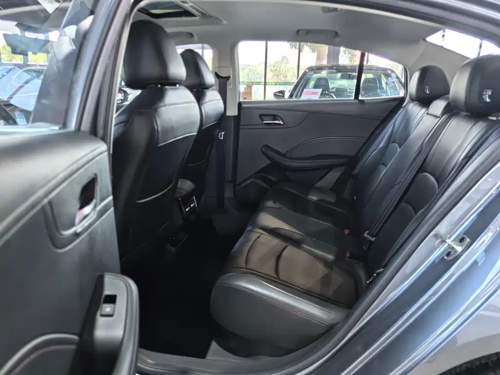 Roewe i5 — миниатюра 10