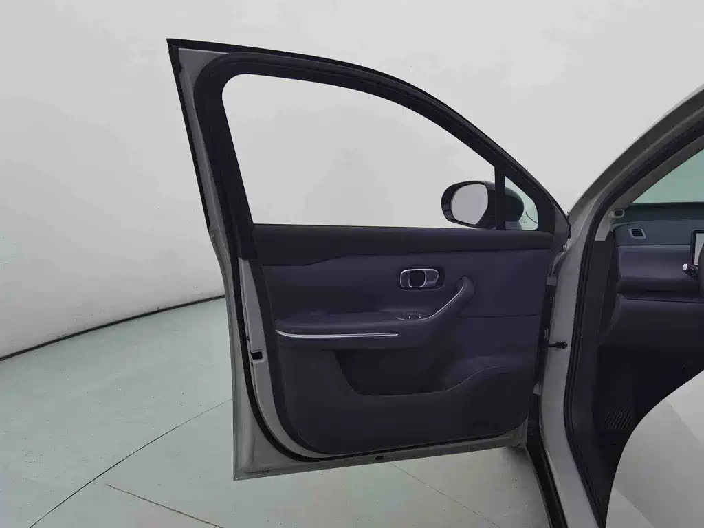 Leapmotor Leapmotor C10 — миниатюра 8