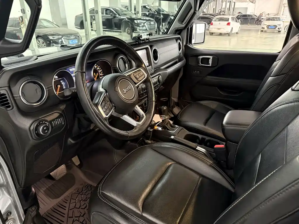 Jeep Wrangler — миниатюра 7