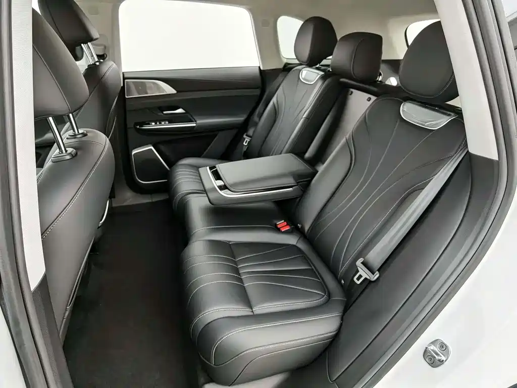 XPeng G9 — миниатюра 5