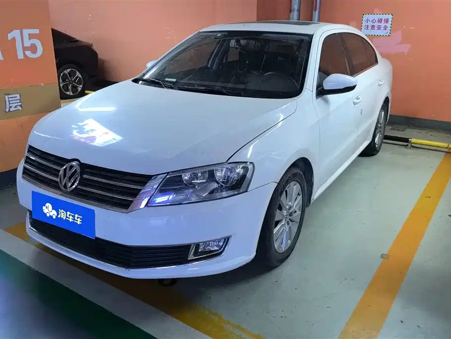Volkswagen Lavida 2015