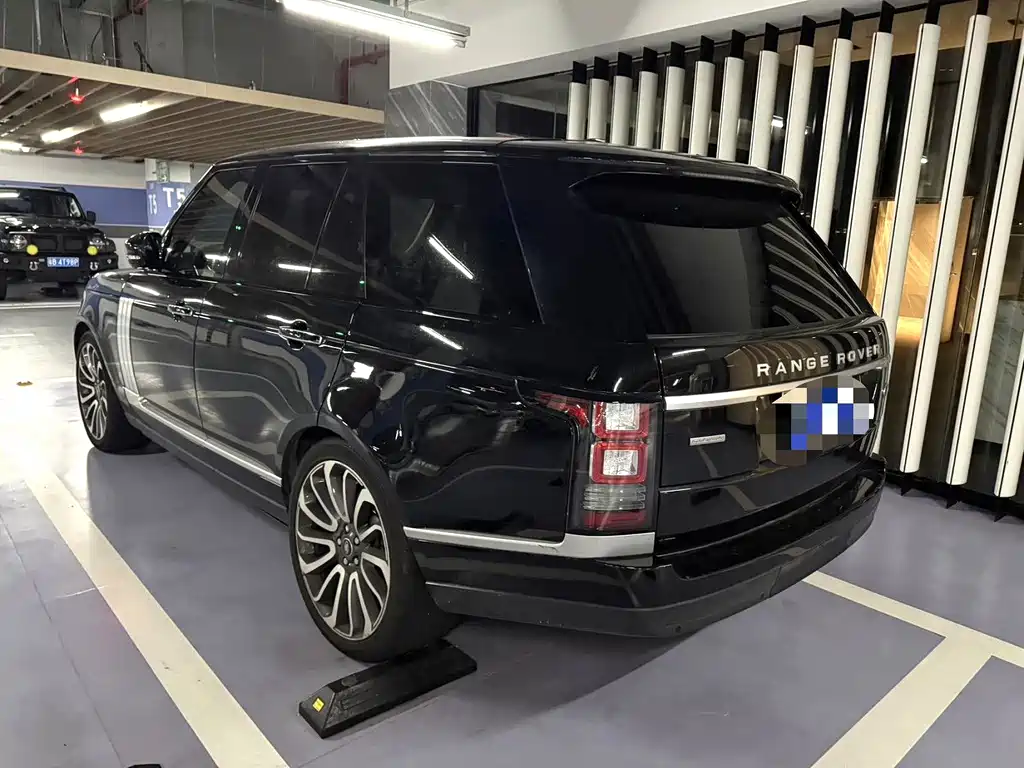 Land Rover Range Rover — миниатюра 5