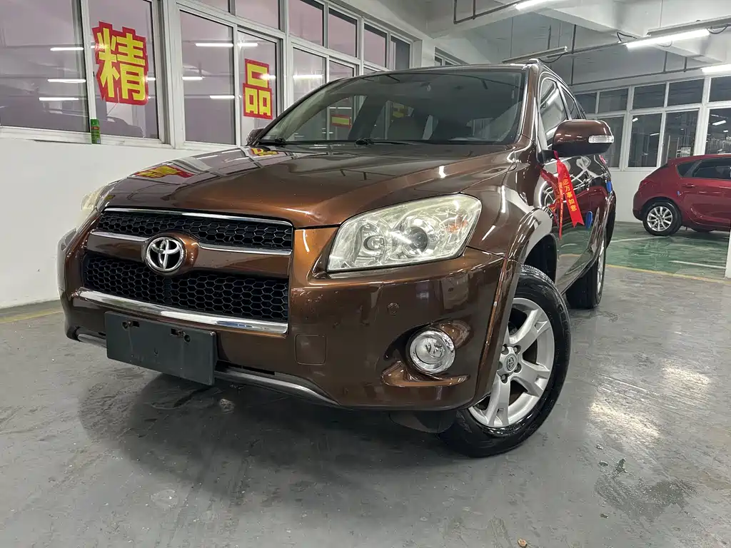 Toyota RAV4 2011