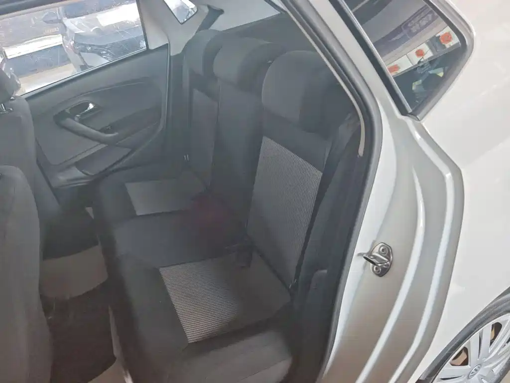 Volkswagen Polo — миниатюра 9