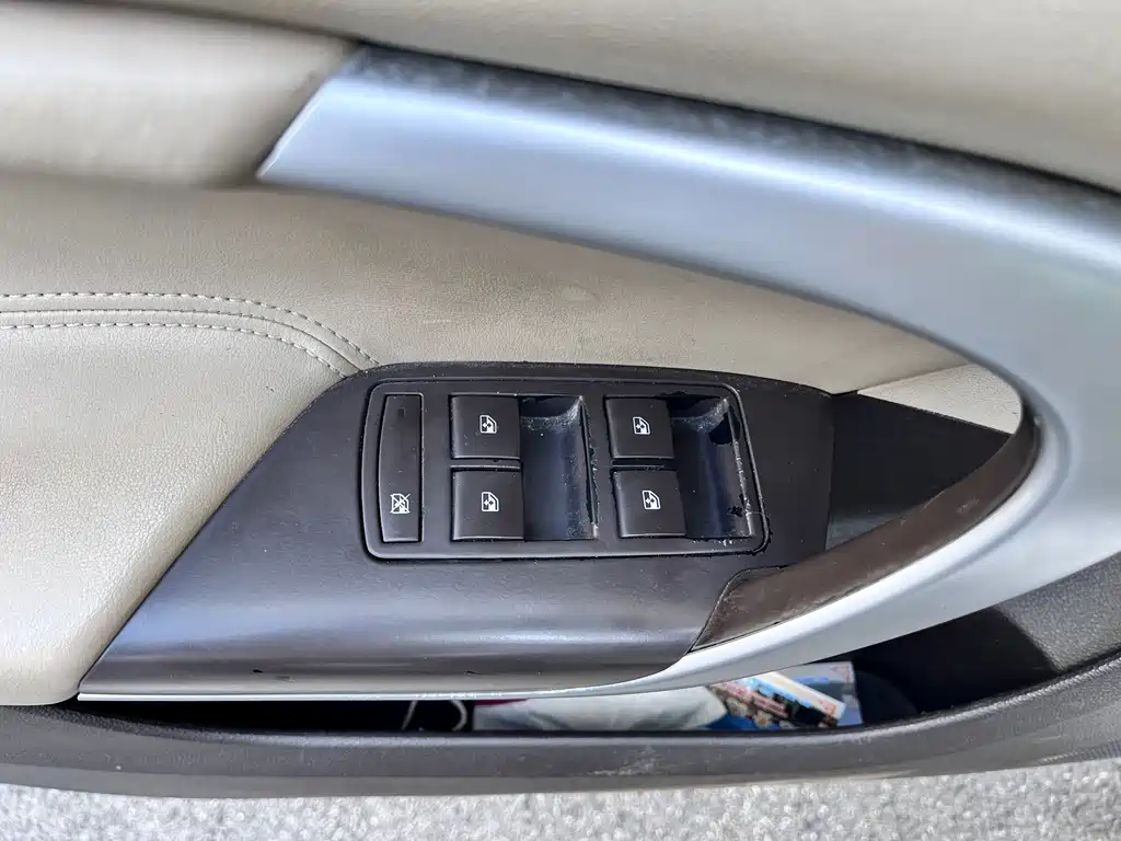 Buick Regal — миниатюра 10