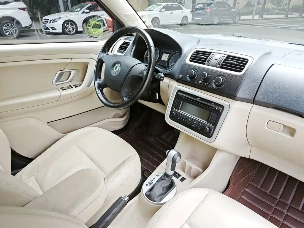 Skoda Fabia — миниатюра 20