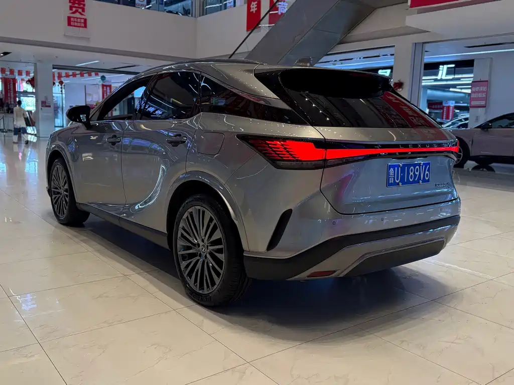 Lexus RX — миниатюра 14