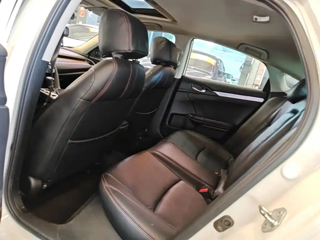 Honda Civic — миниатюра 17