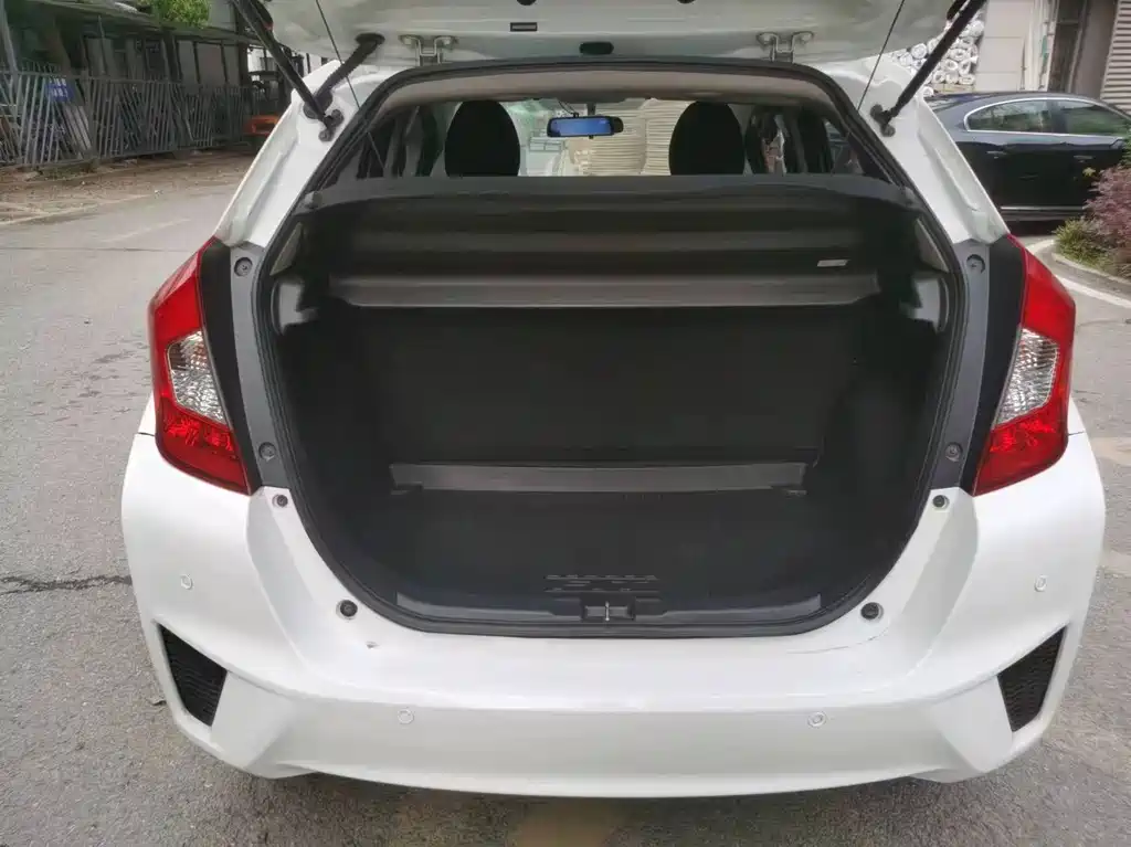 Honda Fit — миниатюра 11