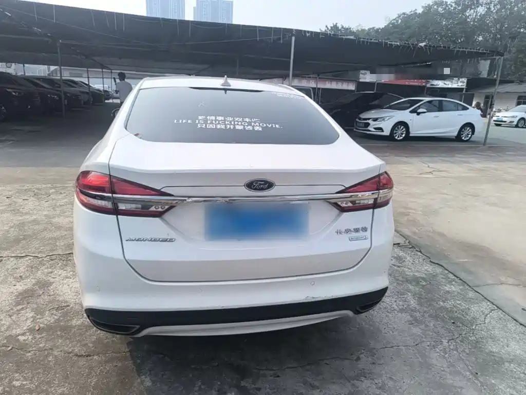 Ford Mondeo — миниатюра 6