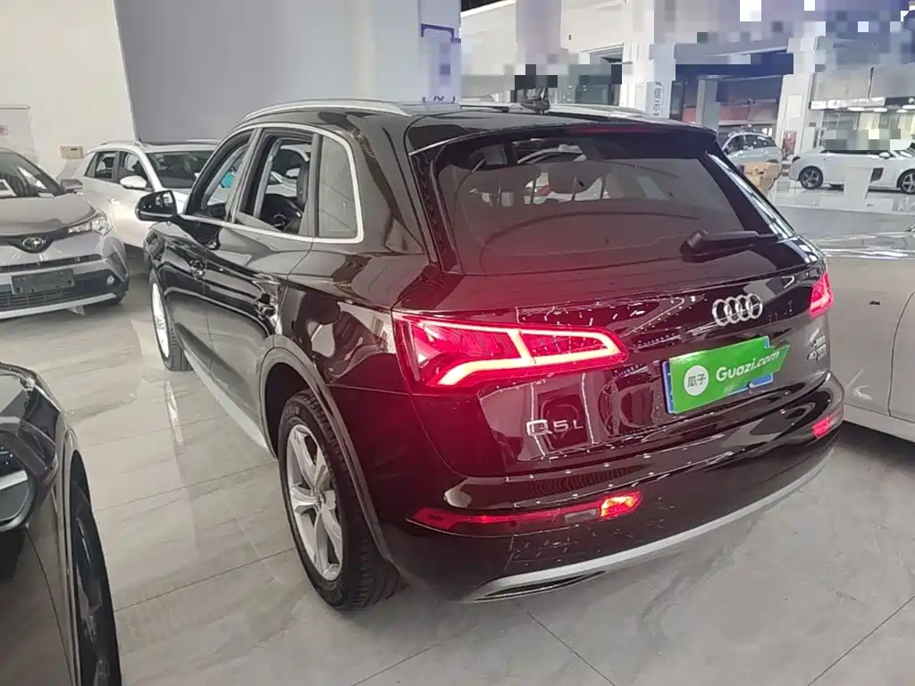 Audi Q5L — миниатюра 5