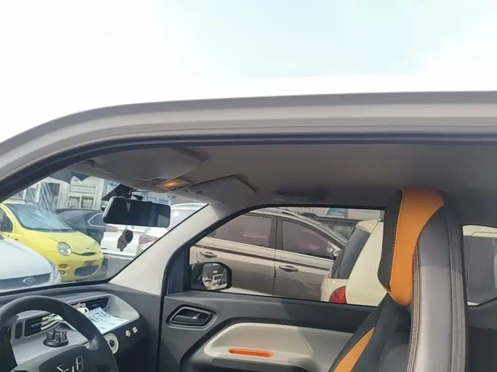 Wuling MINIEV — миниатюра 18