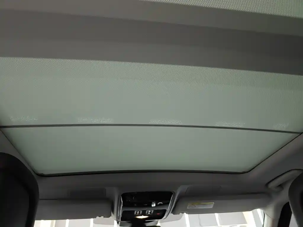 Land Rover Sport PHEV — миниатюра 18