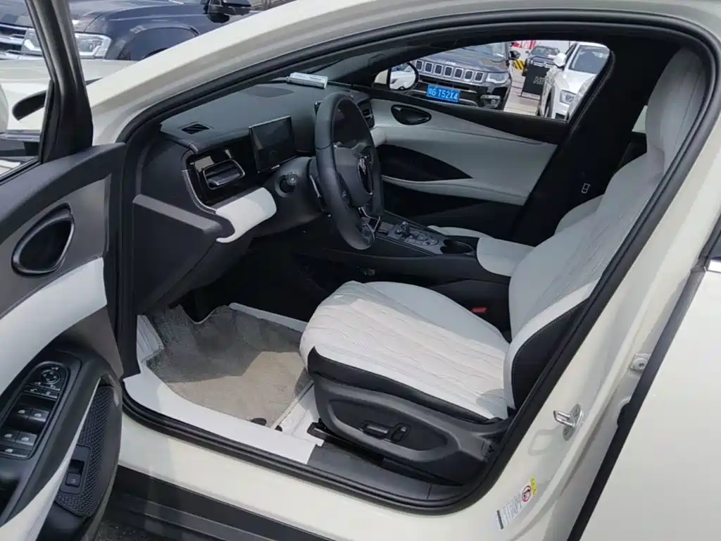 BYD Seal 06 — миниатюра 16