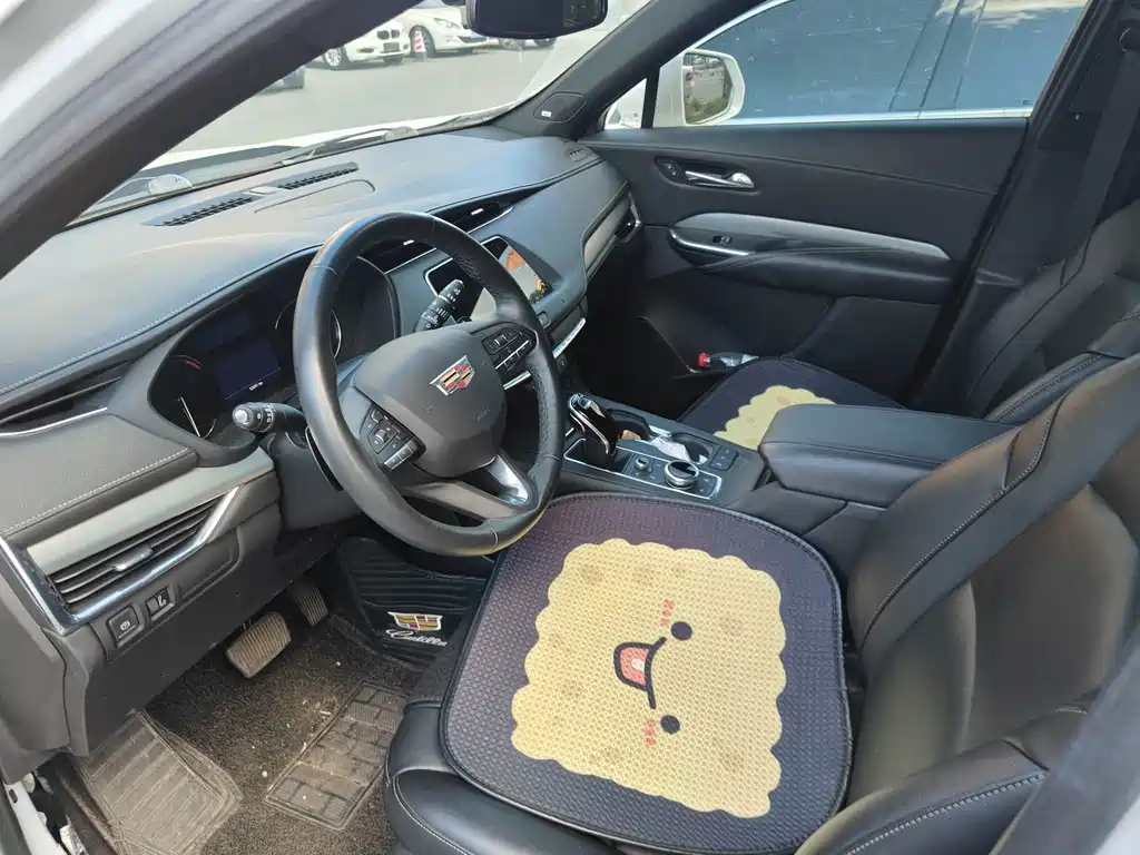 Cadillac XT4 — миниатюра 7