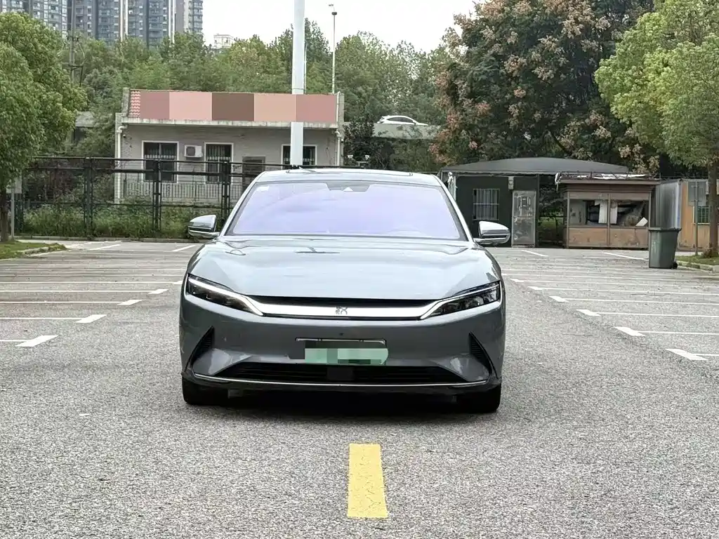 BYD Han — миниатюра 2