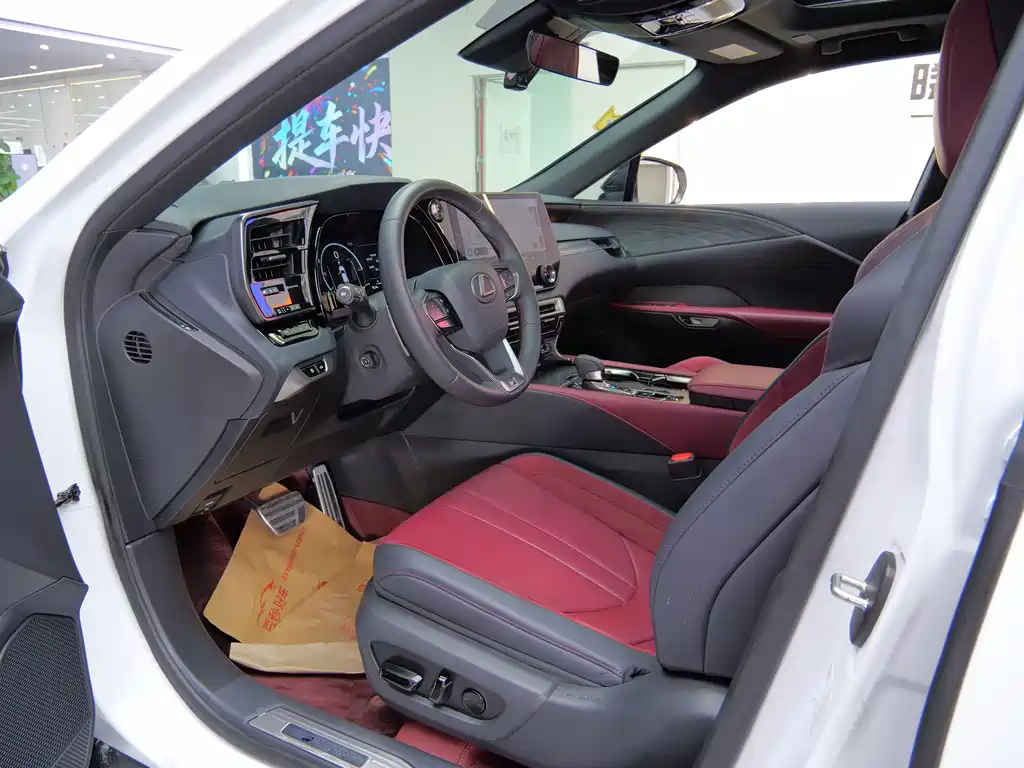 Lexus RX — миниатюра 8