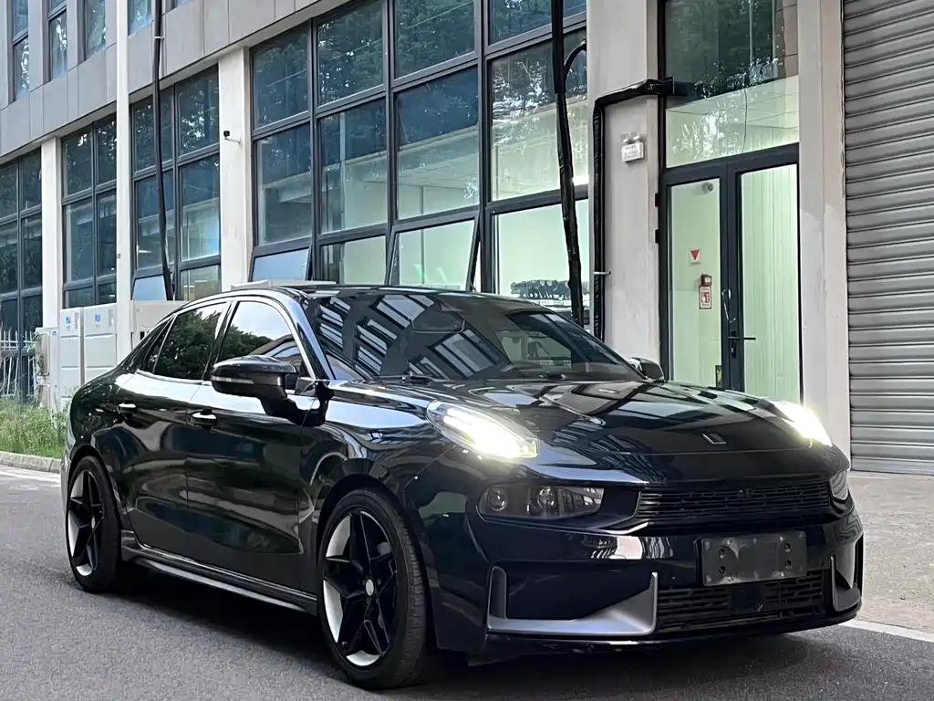 Lynk & Co 03 — миниатюра 3